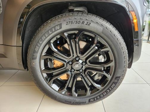 2025 Land Rover Defender OCTA Edition One