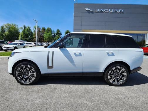 2024 Land Rover Range Rover SE