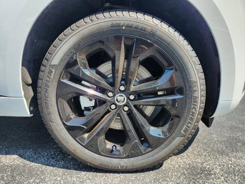 2024 Jaguar F-PACE R-Dynamic S