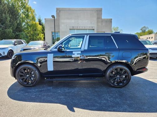 2025 Land Rover Range Rover SE