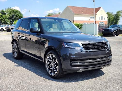2025 Land Rover Range Rover SE