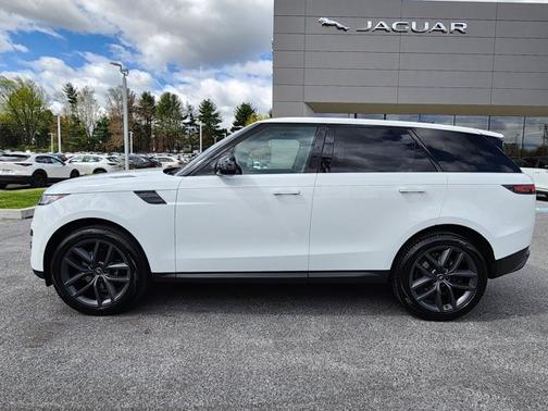 2023 Land Rover Range Rover Sport SE