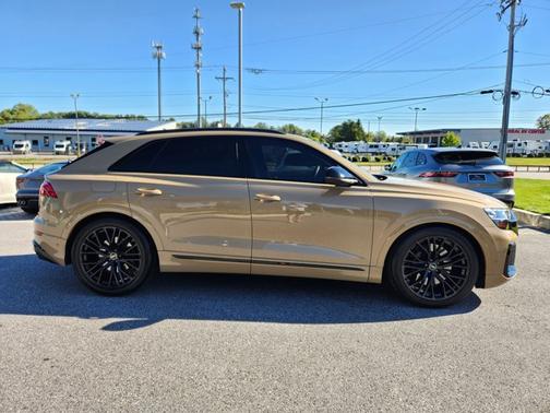 2024 Audi SQ8 Premium Plus
