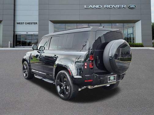 2025 Land Rover Defender X-Dynamic SE