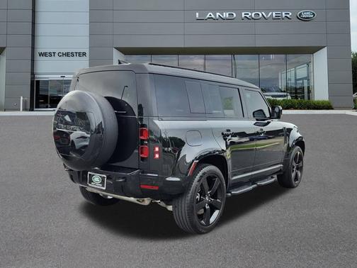 2025 Land Rover Defender X-Dynamic SE