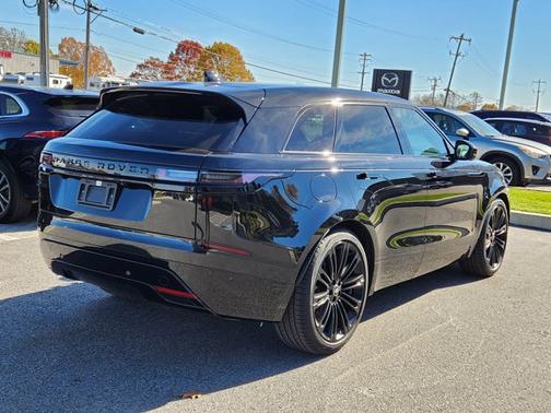 2026 Land Rover Range Rover Velar Dynamic SE