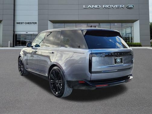 2023 Land Rover Range Rover SE