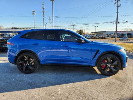 2025 Jaguar F-PACE SVR 575 Edition