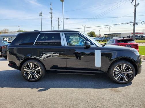 2025 Land Rover Range Rover SE