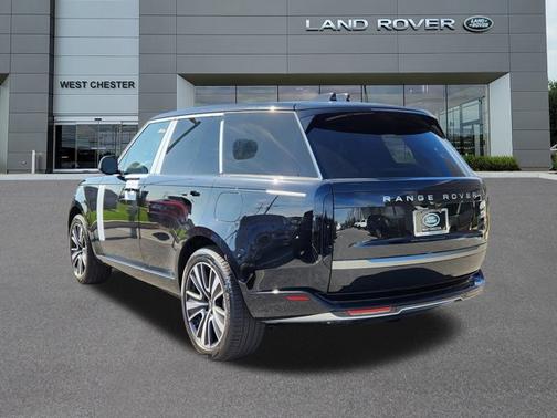 2025 Land Rover Range Rover SE