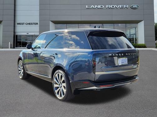 2025 Land Rover Range Rover SE