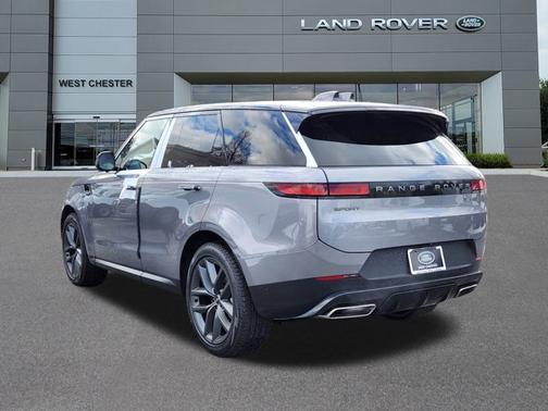 2025 Land Rover Range Rover Sport SE