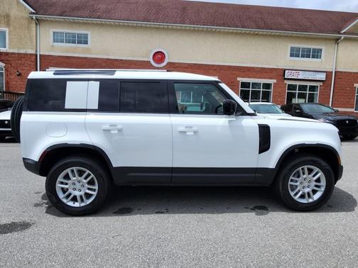 2025 Land Rover Defender S