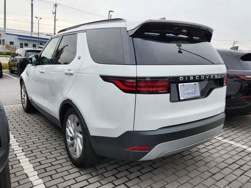 2025 Land Rover Discovery S