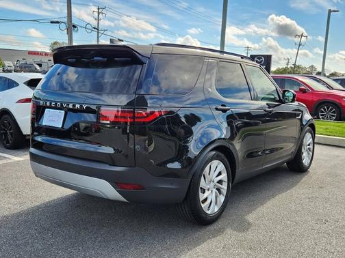 2024 Land Rover Discovery S