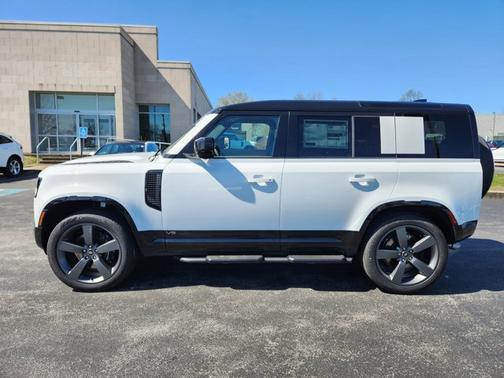 2025 Land Rover Defender V8