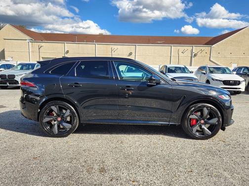 2023 Jaguar F-PACE SVR