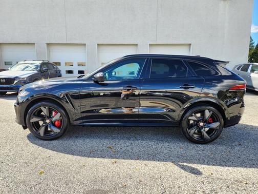 2023 Jaguar F-PACE SVR