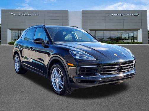 2022 Porsche Cayenne Base