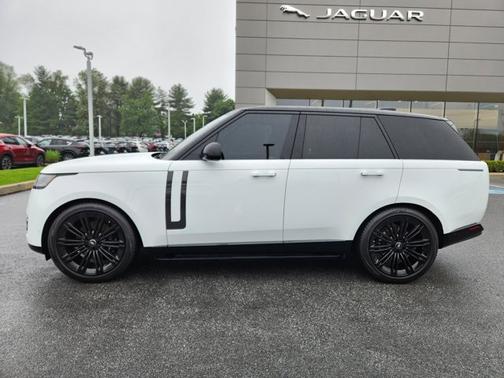 2023 Land Rover Range Rover SE