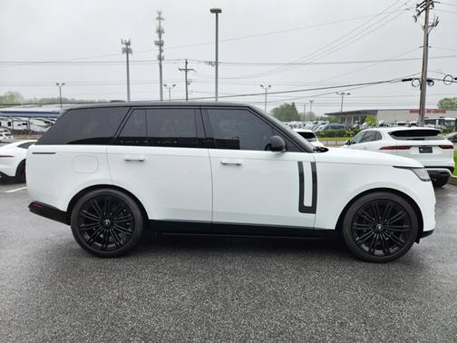 2023 Land Rover Range Rover SE