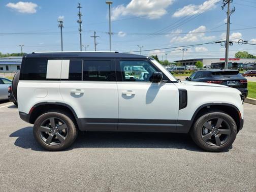 2025 Land Rover Defender S