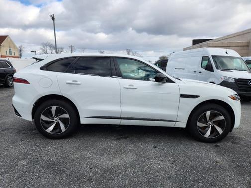 2024 Jaguar F-PACE R-Dynamic S