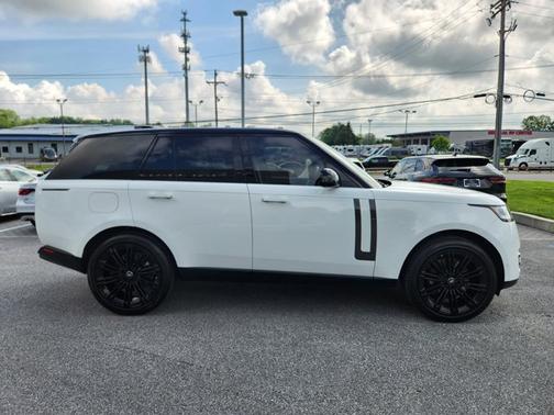 2024 Land Rover Range Rover SE