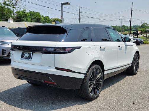 2026 Land Rover Range Rover Velar Dynamic SE