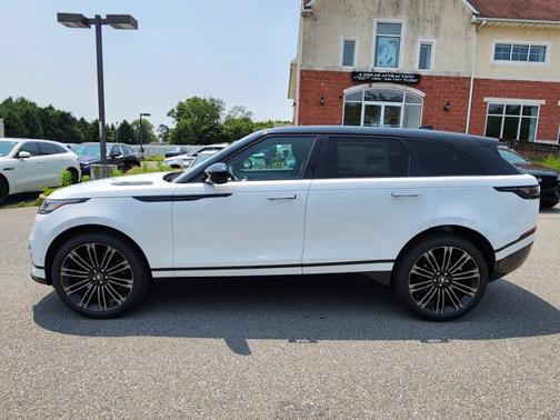 2026 Land Rover Range Rover Velar Dynamic SE