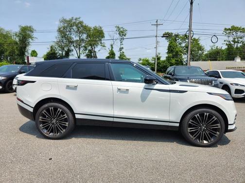 2026 Land Rover Range Rover Velar Dynamic SE