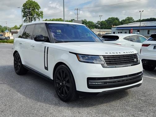 2023 Land Rover Range Rover SE