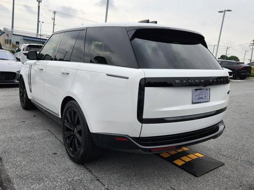2023 Land Rover Range Rover SE