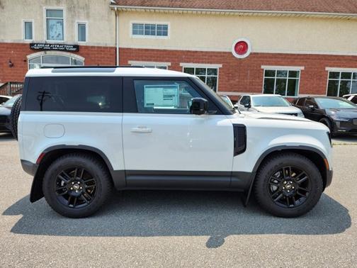 2025 Land Rover Defender S