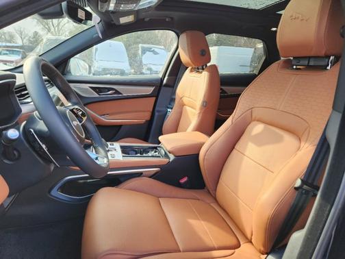 2025 Jaguar F-PACE R-Dynamic S