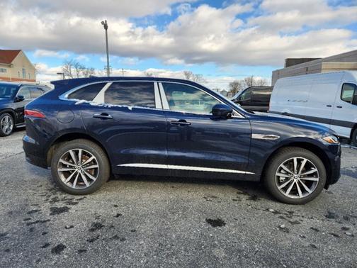 2025 Jaguar F-PACE R-Dynamic S