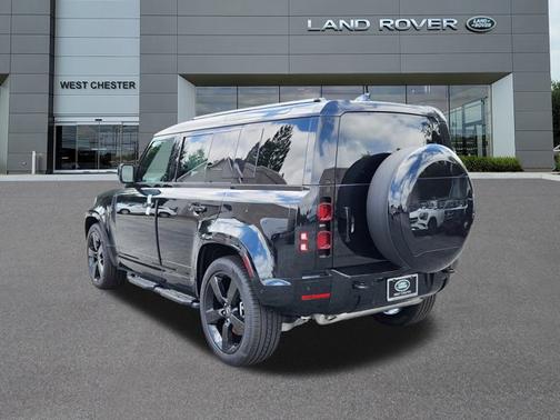 2025 Land Rover Defender X-Dynamic SE
