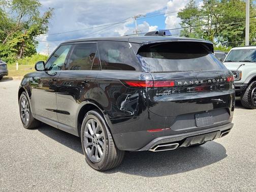 2025 Land Rover Range Rover Sport SE