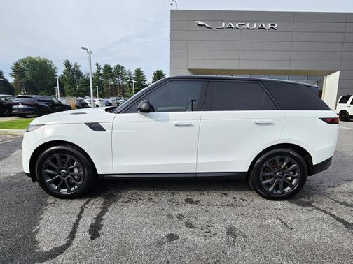 2024 Land Rover Range Rover Sport SE