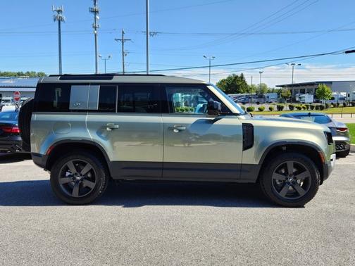 2024 Land Rover Defender S