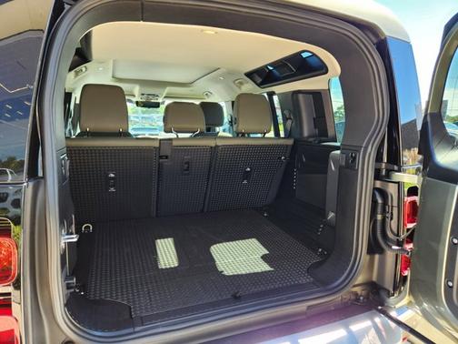 2024 Land Rover Defender S