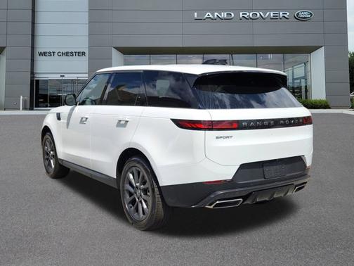 2025 Land Rover Range Rover Sport SE