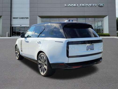 2025 Land Rover Range Rover SE