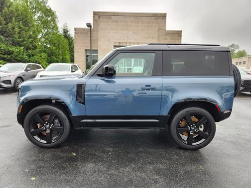 2024 Land Rover Defender X-Dynamic SE