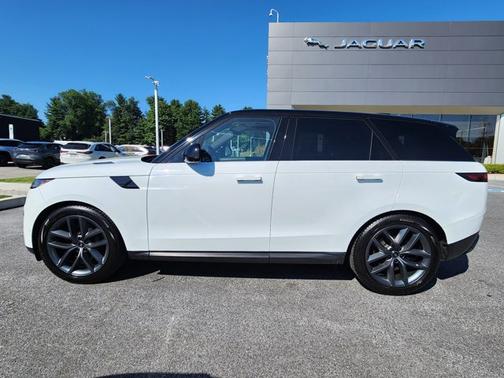 2023 Land Rover Range Rover Sport SE