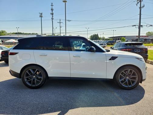 2023 Land Rover Range Rover Sport SE