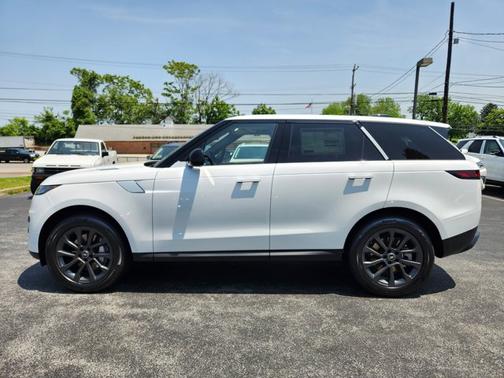 2025 Land Rover Range Rover Sport SE