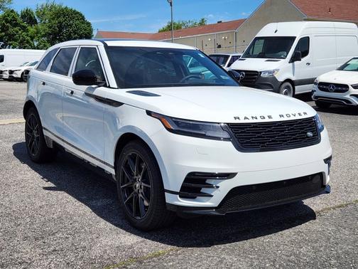 2026 Land Rover Range Rover Velar Dynamic SE
