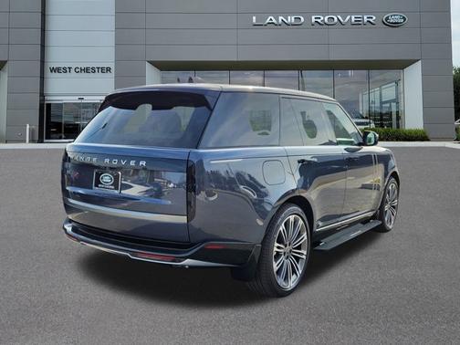 2025 Land Rover Range Rover SE