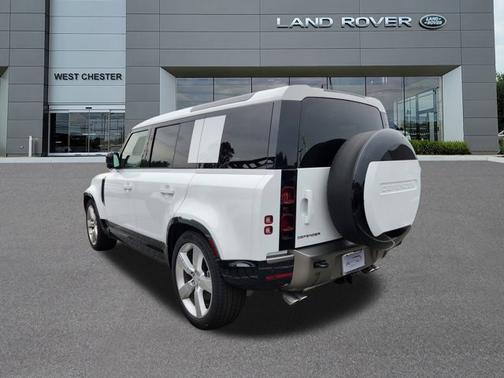 2025 Land Rover Defender X-Dynamic SE